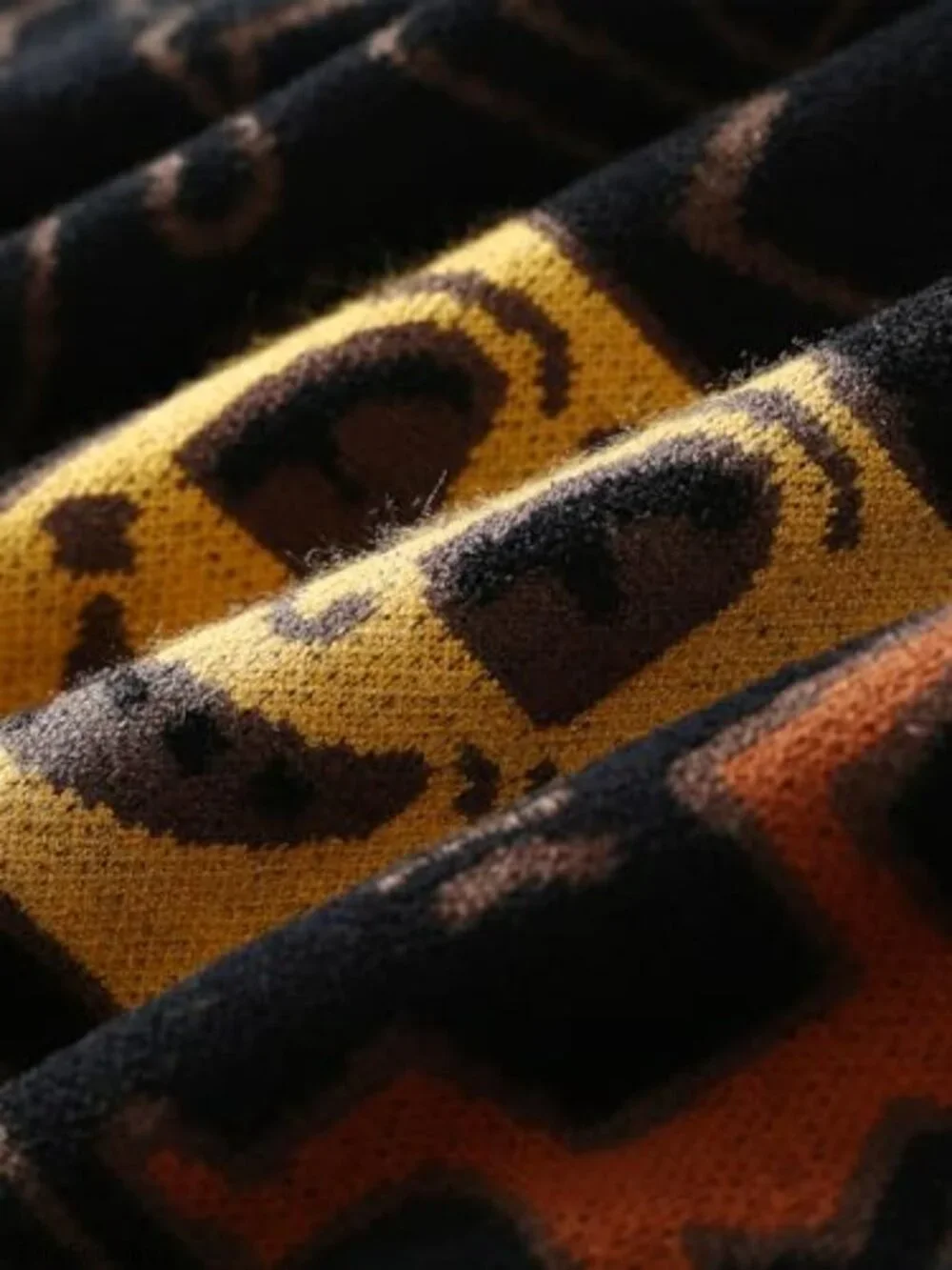 Men's Oversized Graffiti Graphic Knit Pullover Sweater Crewneck